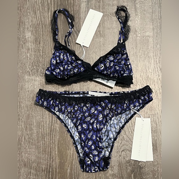 Stella McCartney**Tana Snooping Bra & Underwear Set**Small $380 - Picture 4 of 15